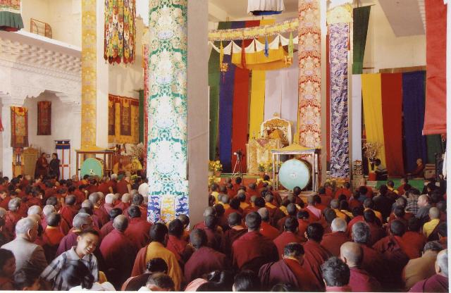 噶瑪巴為德千穹闊寺主殿及佛像主持開光典禮